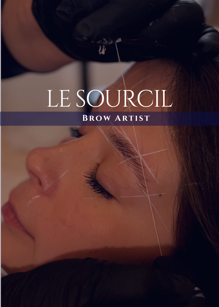 20251016_1401_Luxury Cosmetic Packshot_remix_01k7pe7w1zfemsxv94vj411qhr (1).webp